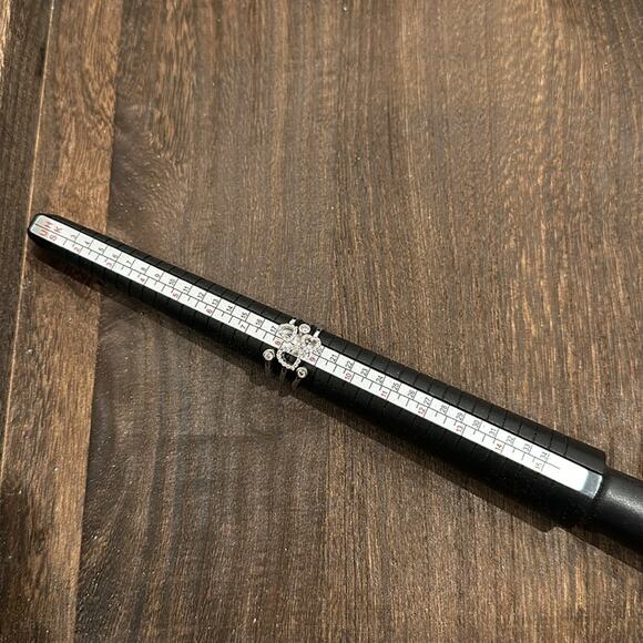 Floating hearts cubic zirconia fashion ring size 8 - Picture 5 of 7